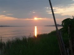 メコン川に沈む夕日